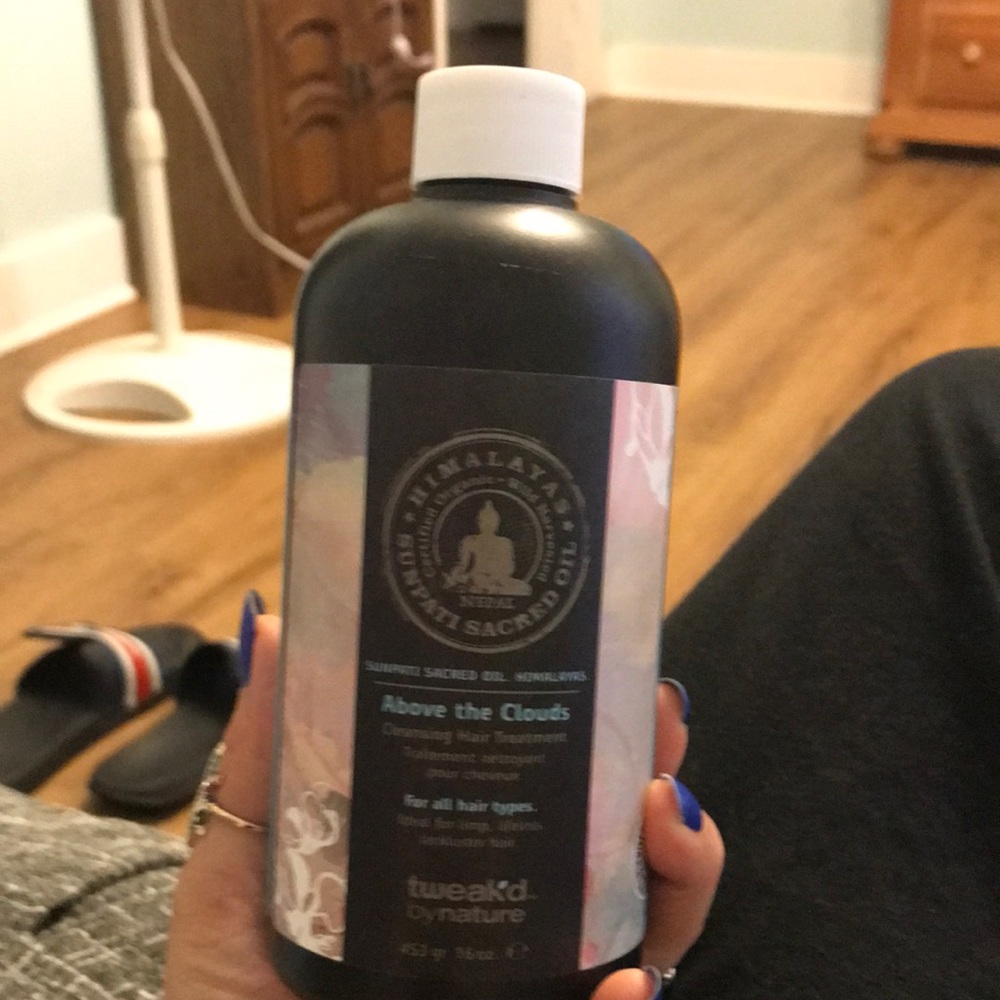 Cleansing hair treatment